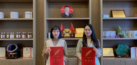 欢迎陕西省安康市孔女士签约翌芙莱祛斑连锁加盟!