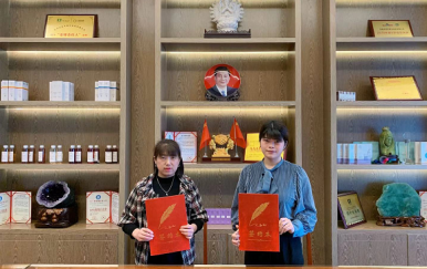 欢迎广东省惠州市刘女士前来翌芙莱总部考察，并成功签约
